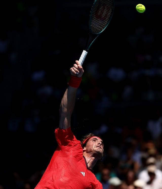 关于澳大利亚网球队鏖战世界网球队，西西帕斯打破历史纪录的信息