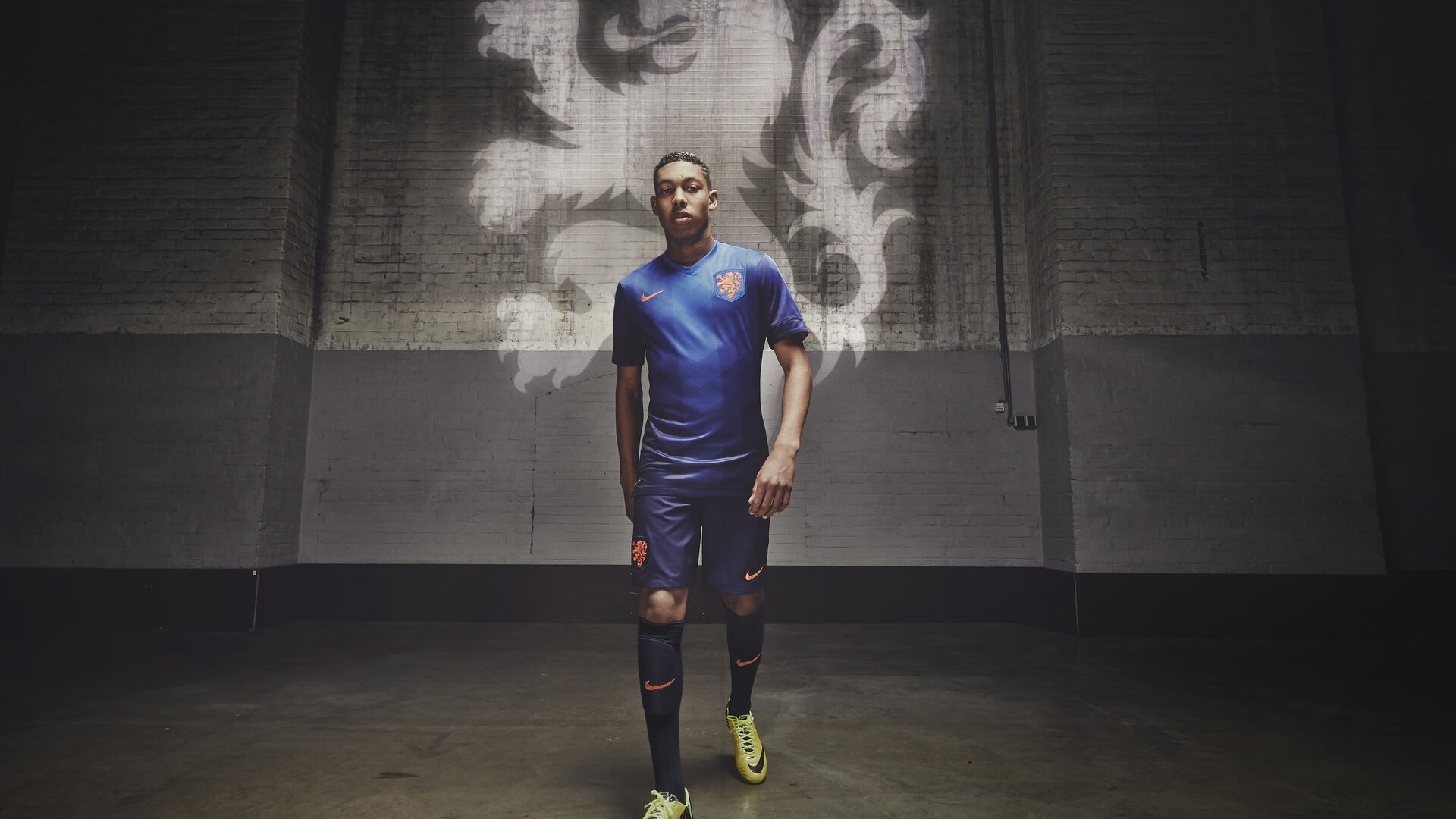 布鲁诺,攻防转换的艺术大师—西班牙对阵秘鲁的战术核心解析