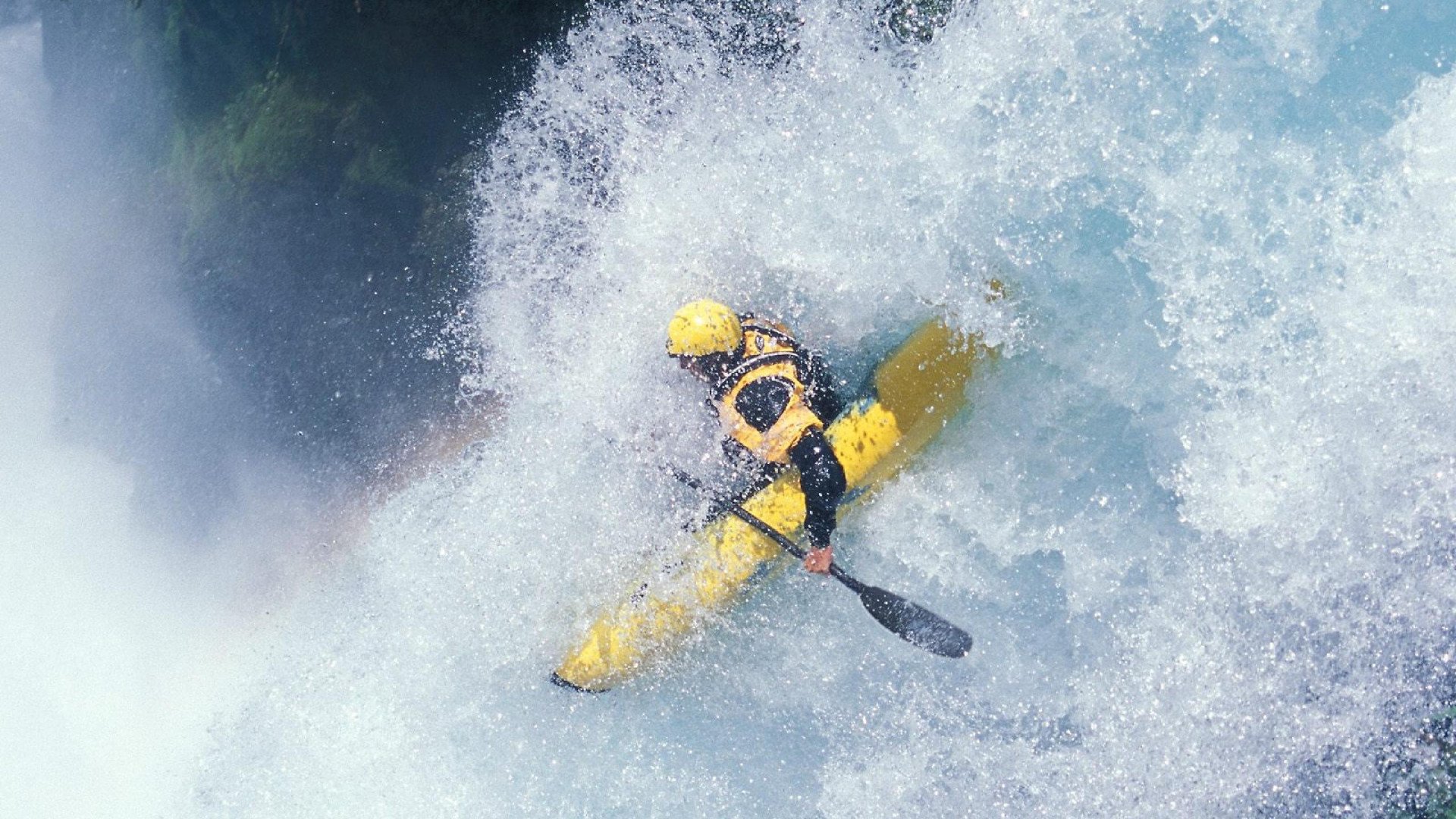 引擎轰鸣与篮球绝杀,当F1街道赛之夜遇见塔图姆的传奇一击