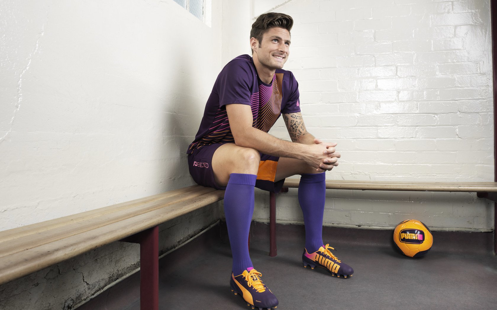 双星辉映，那不勒斯战术轻取三狮，C罗逆境闪耀定义传奇